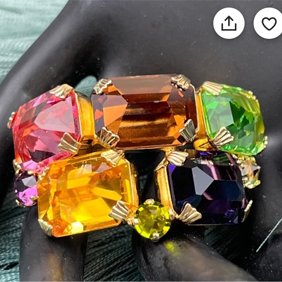 Vintage SHREINERS NEW YORK Brooch.